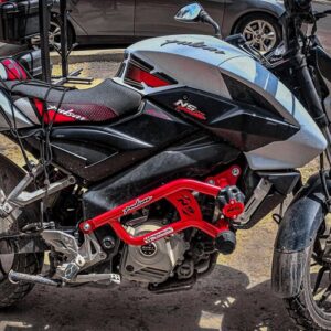 Defensa stunt pulsar NS 200